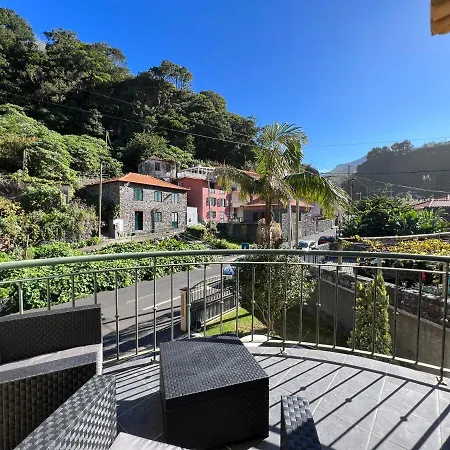 펜션 Briola By Analodges