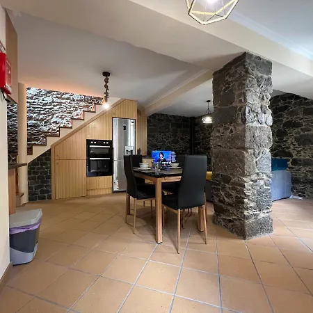 Briola By Analodges *