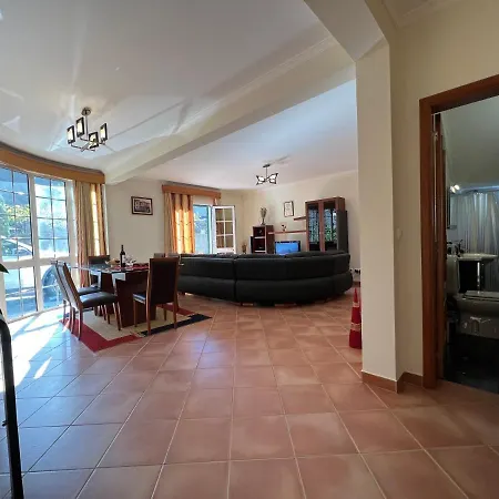 Briola By Analodges *